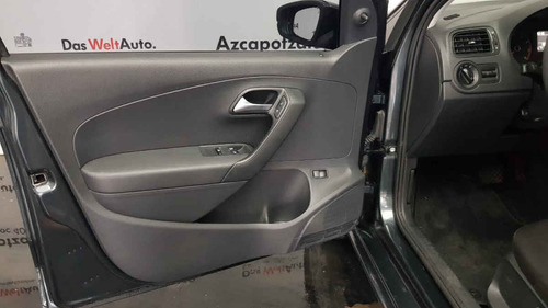Imagen 14 de 15 de Volkswagen Vento 2019 4p Starline L4/1.6 Aut