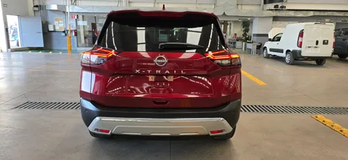 Nissan X-Trail 2.5 Platinum 2 Row Cvt