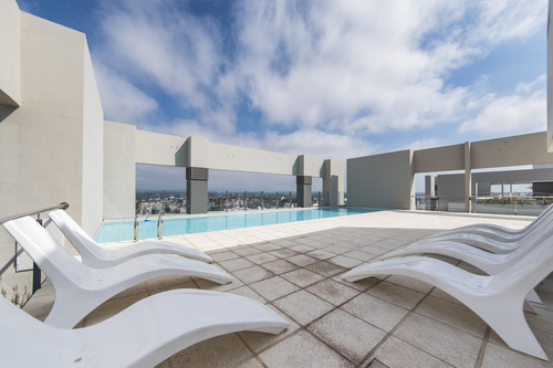 Venta Departamento Semi Piso, Gni Cardinales De Cofico, 3 Dormitorios Y 3 Baños.