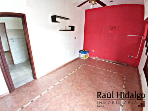Imagen 3 de 17 de Casa De 3 Ambiente Con Gran Parque Apto Comercio En Alquiler Por 36 Meses