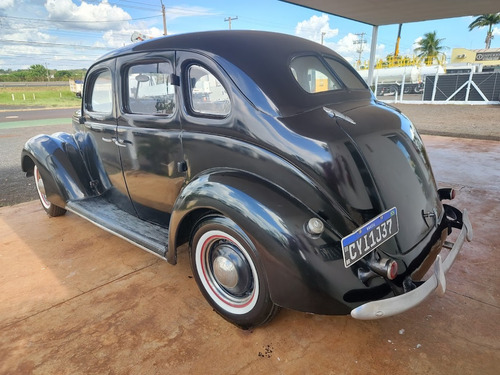 Ford V8 85 De Luxe 1937 Ñ Ford Tudor Roadster