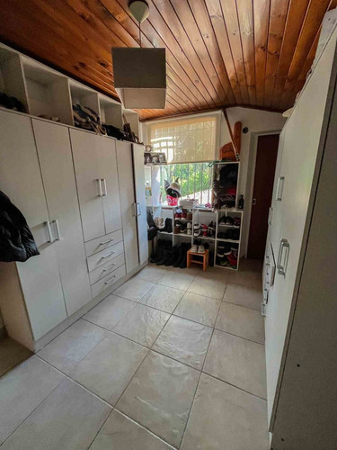 Venta Casa 6 Ambientes C/dep. Barrio Los Jazmines