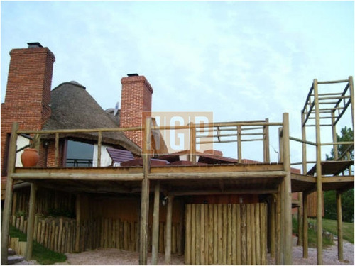 Casa En La Barra, 3 Dormitorios *-ref:20545