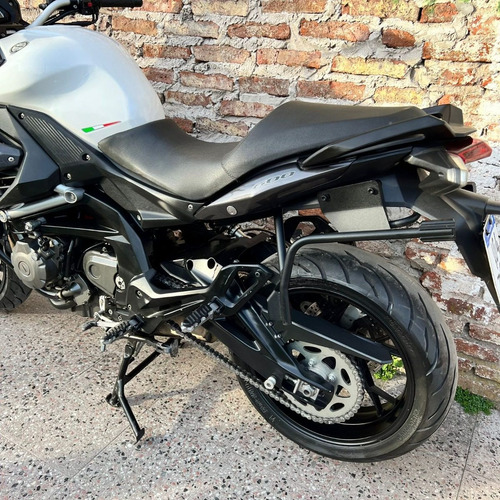 Imagen 8 de 15 de Benelli Tnt Gt 600 Usada 2017 Touring Trial 600gt No Fazer