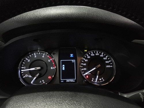Toyota Hilux 2.8 D-4D TURBO DIESEL CD SRX 4X4 AUTOMÁTICO