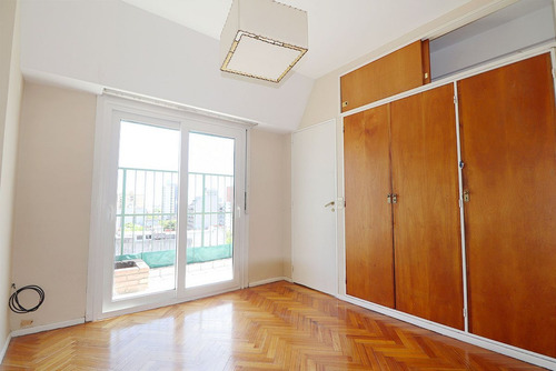 Dpto. 4 Amb. En Duplex Con 2 Balcones Y Cochera