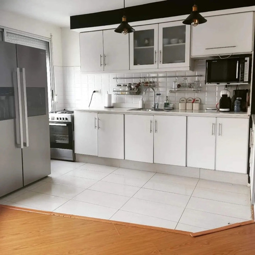 Imagen 3 de 9 de Orden De Venta! Muy Luminoso, Hermoso Apartamento A Pasos De 21 De Setiembre, Garage, 2 Dormitorios, 2 Baños.