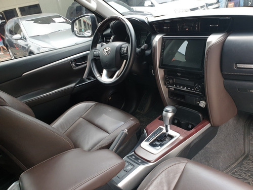 Toyota Fortuner 2019 2.7l Mid