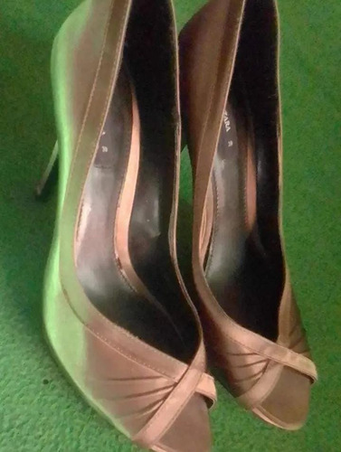 Lindo Y Elegante Par De Zapatos Zara Talla 38