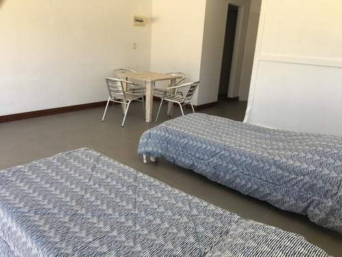 Departamento En Venta En Manantiales
