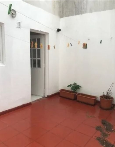 Imagen 11 de 13 de Depto 2 Amb - 1° Piso - Dos Cocheras