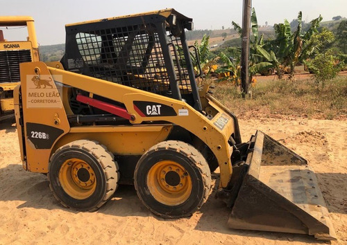Mini Carregadeira Caterpillar 226b 3 - Ano 2010 - 3.543 Hrs
