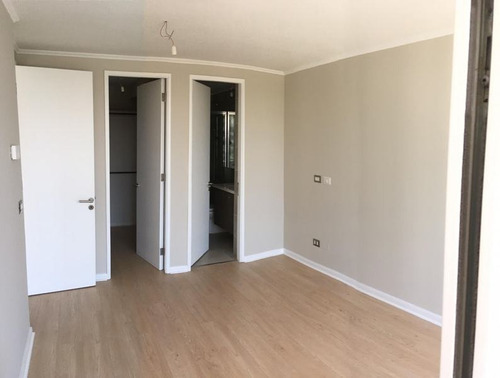 Moderno Con Dos Dormitorios En Suite
