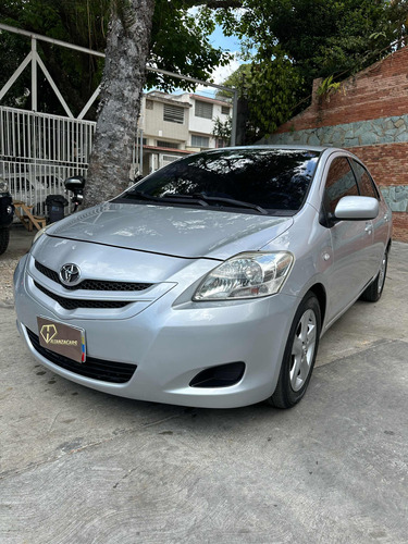 Toyota Yaris Belta Automático