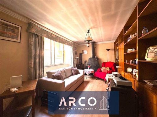 Imagen 9 de 16 de Casa En Venta Gran Terreno 636 M2. Metro Chile España. Ñuñoa