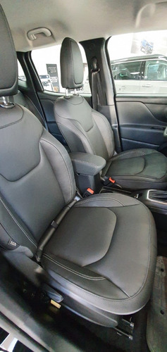 Imagen 14 de 15 de Jeep Renegade Longitude 1.8 Entrega Inmediata