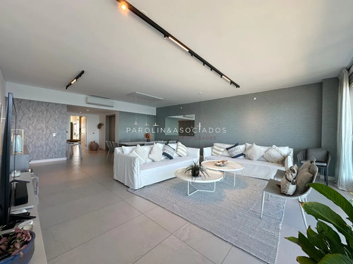 Departamentp En Venta En Edificio Le Parc Lll. Playa Brava; Punta Del Este