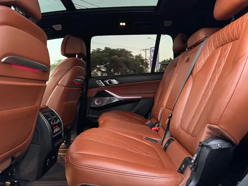 BMW X7 4.4 V8 M60I