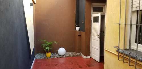 Imagen 4 de 16 de Chalet Excelente Reciclado Tres Ambientes Esquina En Excelente Ubicación La Perla
