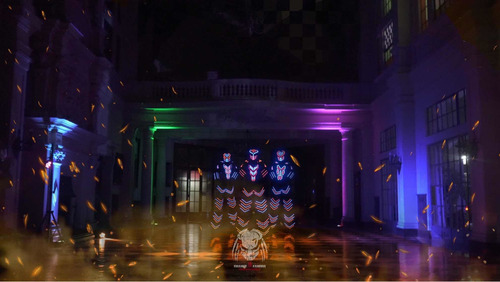 Imagen 5 de 5 de Show De Robot Led Para Casamientos 15 Años Infantiles