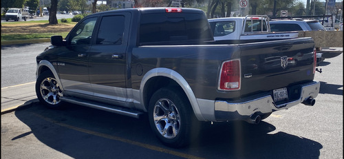 Dodge Ram 2500 5.7 Pickup Crew Cab Laramie 4x2 Mt