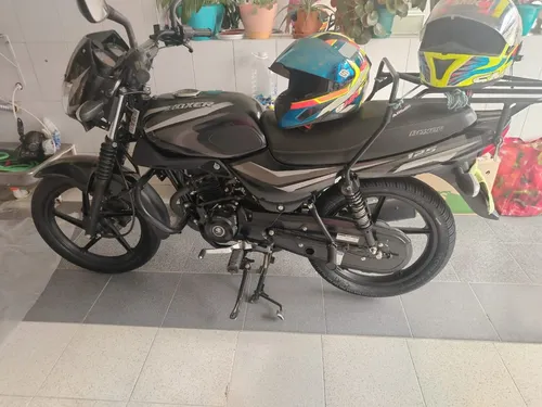 Motocicleta Bajaj Modelo 2023 Papeles Al Día Como Nueva