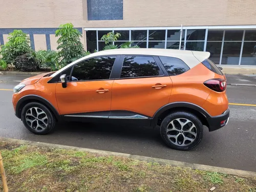 Renault Captur 2.0 Intens Automática