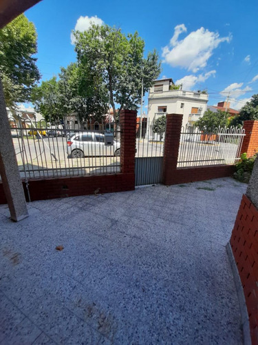 Casa En Venta En Liniers