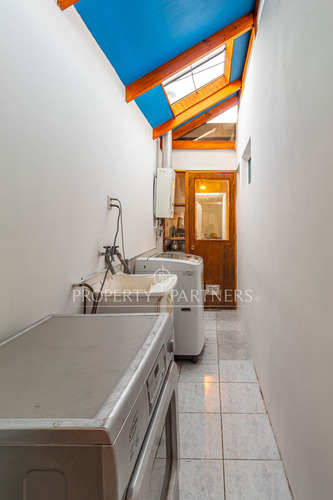 Casa De 5 Dormitorios Y 3 Baños En Villa Residenci...