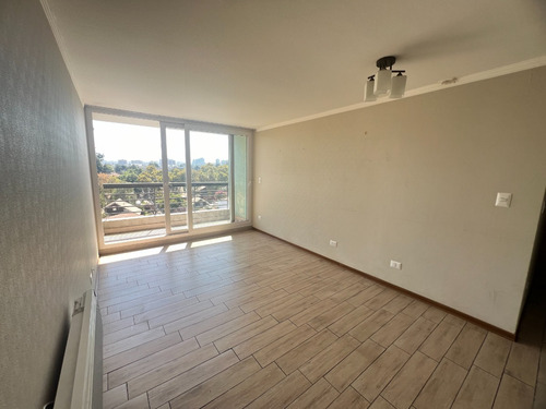 Arriendo Amplio Departamento 2d-2b-65m2, Cercano A Metro.