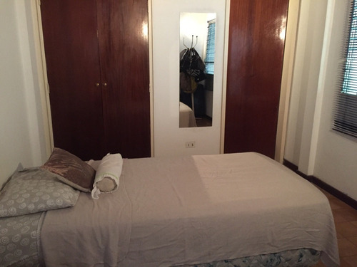 Imagen 5 de 30 de Comoda Y Amplia Casa En Venta. Urb, Miranda. Mr 04126270120