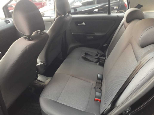 Imagem 6 de 11 de Volkswagen Fox 2012 1.6 Vht Trend Total Flex 5p
