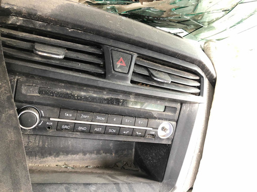 Imagen 2 de 2 de Botón Hazard Y Radio, Maxus T60 2019, Original, Usado.