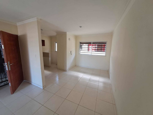 Imagen 17 de 25 de Apartamento En Venta, Res. San Isidro Labrador