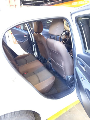 Mazda 2 TOURING SEDAN