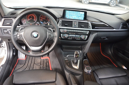 BMW Serie 3 3.0 330i Sedan Sport Line 252cv