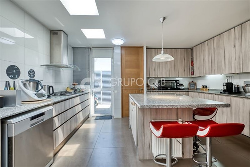 Imagen 6 de 24 de Casa En Venta 4 Dorm.+ Subterráneo + Sala De Estar E