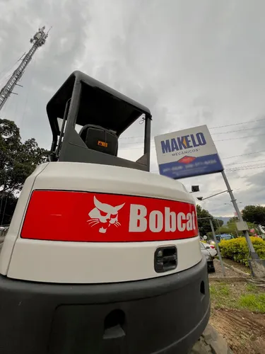 Miniexcavadora Bobcat E42