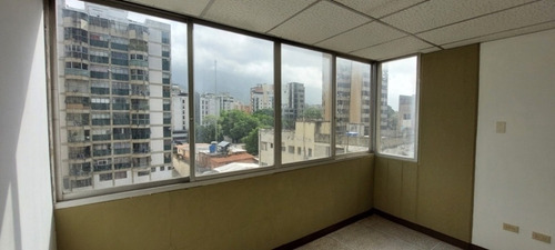 Imagen 10 de 13 de Oficina En Venta Urb. La Campiña C-19402