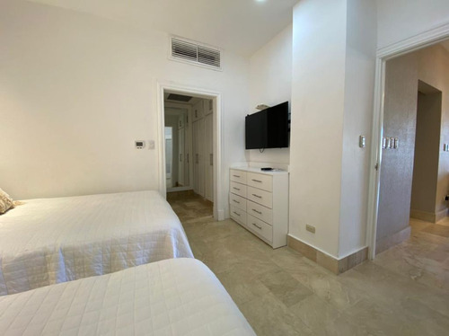 Venta De Apartamento En Aquamarina Cap Cana, Punta Cana.