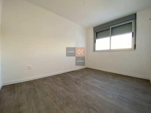 Apartamento En Alquiler De 2 Dormitorios Con Parrillero Propio En Cordón- Ref: 8406