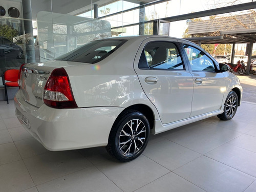 Imagen 12 de 13 de Toyota Etios Xls 4 Ptas. At - Nafta - 2018