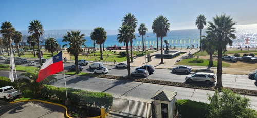 Estupendo  Condominio, Gran Vista Al Mar, 160 M2. 