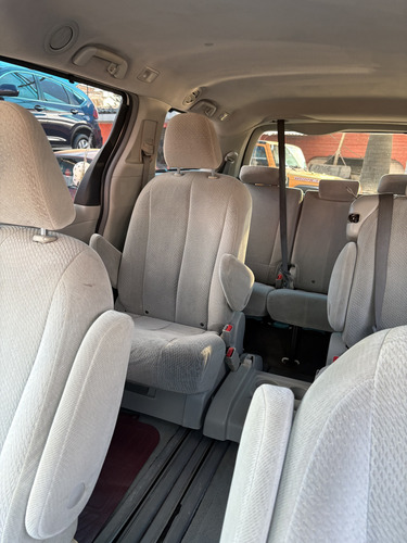 Toyota Sienna Xle At