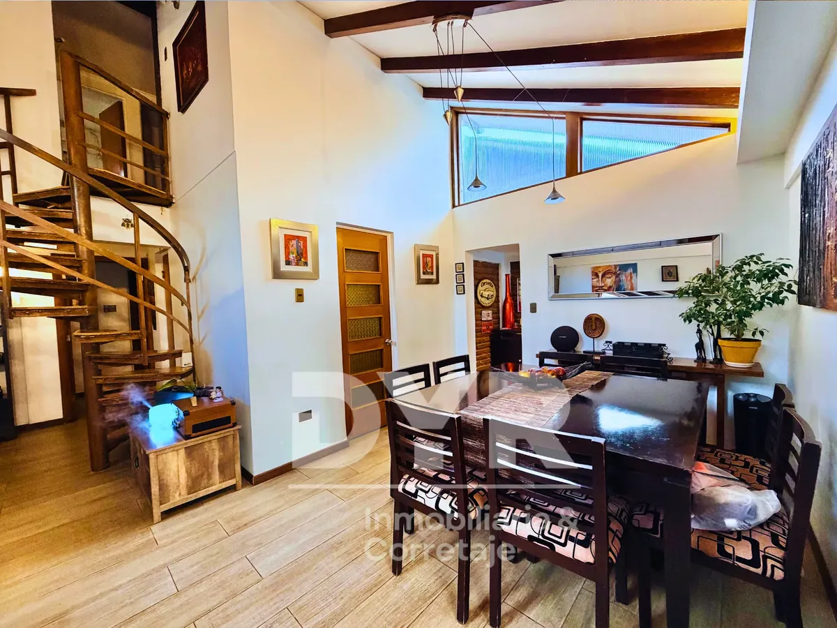 Imagen 3 de 20 de Casa En Barrio Residencial De Vitacura
