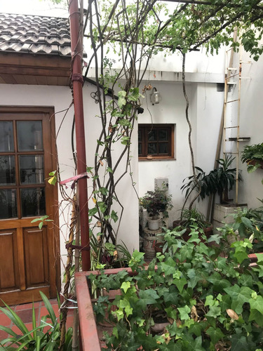 Imagen 18 de 25 de Casa En Lote Propio, Pb + 2 Pisos - Chalet Cochera