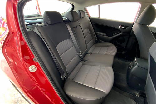 Imagen 20 de 25 de Kia Forte Hatchback 5 Pts Ex, Tm6, A/ac, Ra-16
