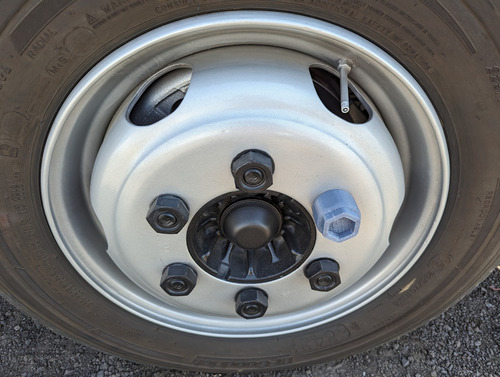 Cubre Tuerca Frontal 42 Mm Para Pintar Rines Camión Mediano