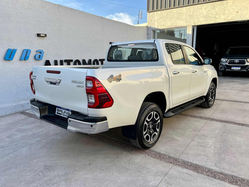 Toyota Hilux 2.8 Cd Srx 177cv 4x4