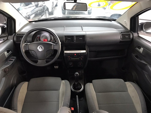 Volkswagen Crossfox 1.6 Total Flex 5p 2008